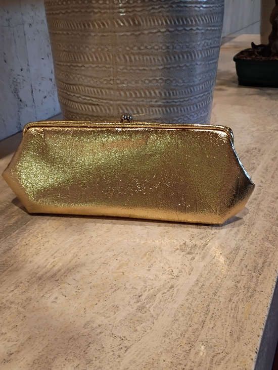 Handbags - Vintage Metallic Gold Kisslock Clutch